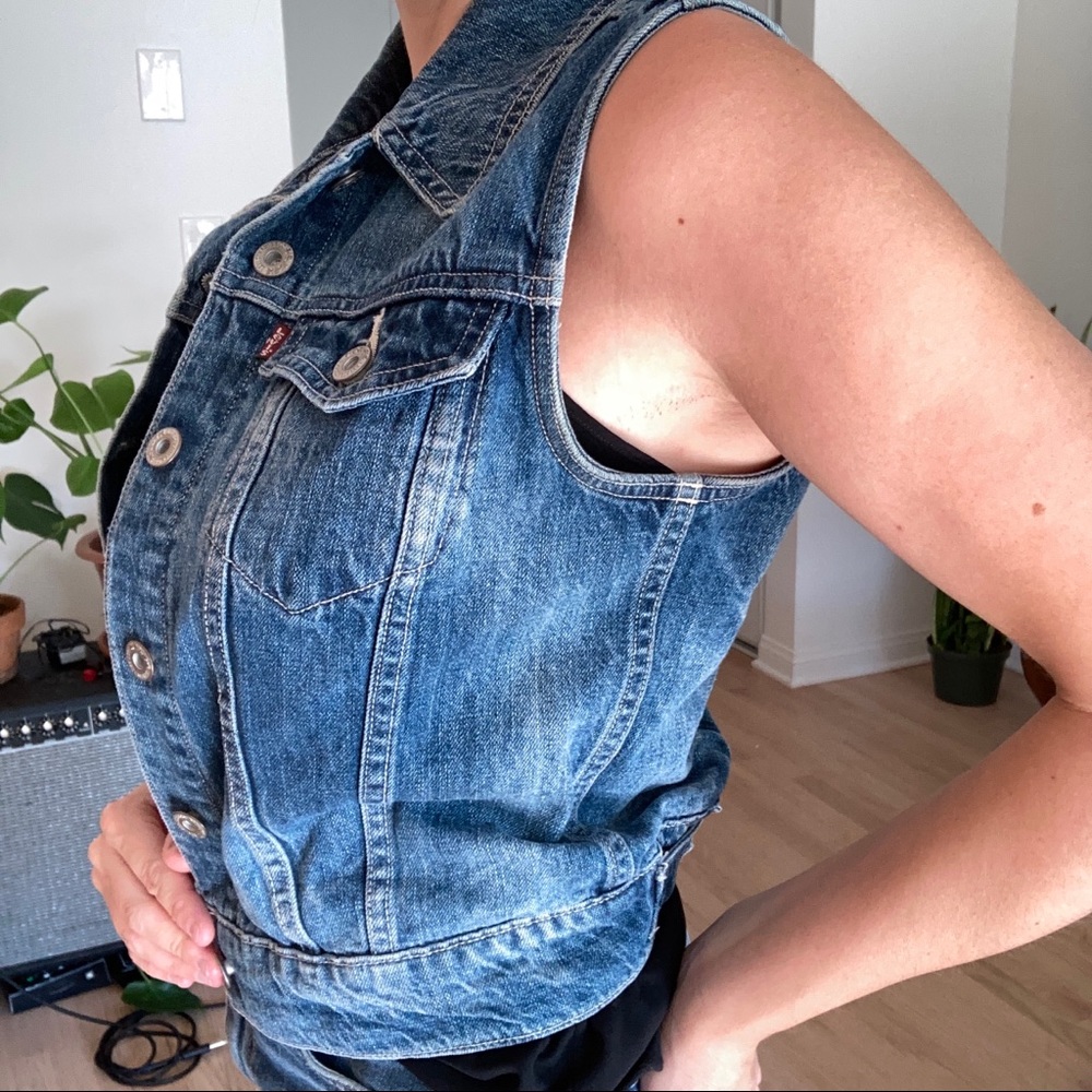 Vintage Levi’s Jean Vest - Picture 5 of 6